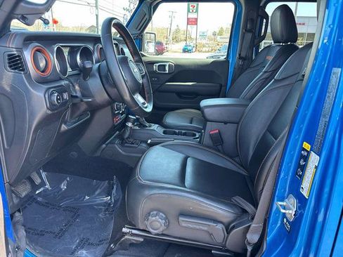 Used 2023 Jeep Gladiator Mojave w/ Cold Weather Group AWD/4WD image 11