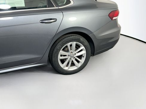 Used 2020 Volkswagen Passat 2.0T SE w/ Sunroof Package image 30