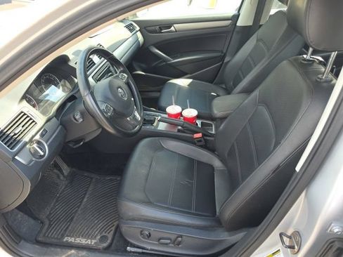 Used 2015 Volkswagen Passat 1.8T SE FWD image 6