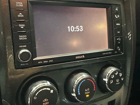 Used 2010 Dodge Challenger R/T image 17