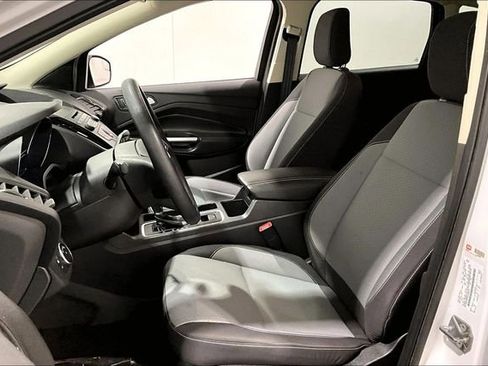 Used 2018 Ford Escape SE image 22