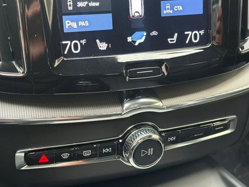 Used 2021 Volvo XC60 T8 R-Design w/ Advanced Package image 23