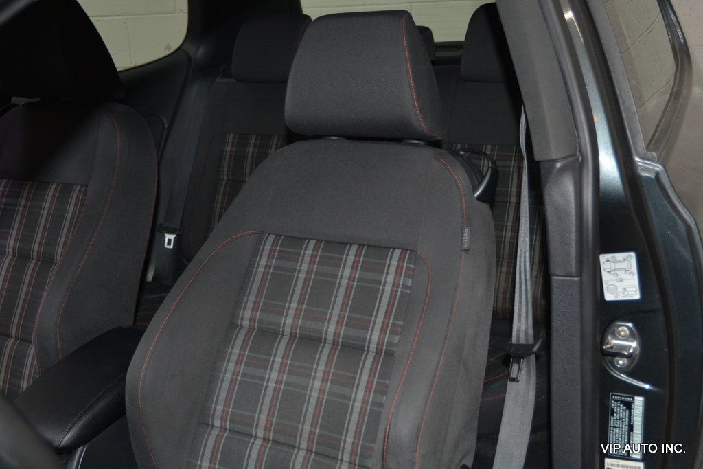 Used 2011 Volkswagen GTI 2-Door FWD image 13