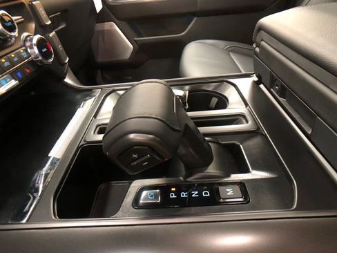 New 2025 Ford F150 Lariat w/ Equipment Group 502A High image 19