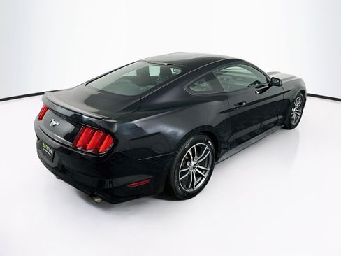 Used 2017 Ford Mustang Coupe RWD image 9