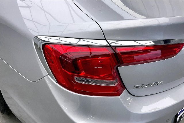 Used 2018 Buick LaCrosse Premium w/ Sun and Shade Package FWD image 27