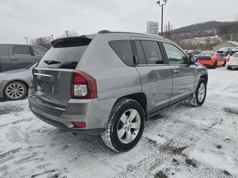 Used 2014 Jeep Compass Sport image 3