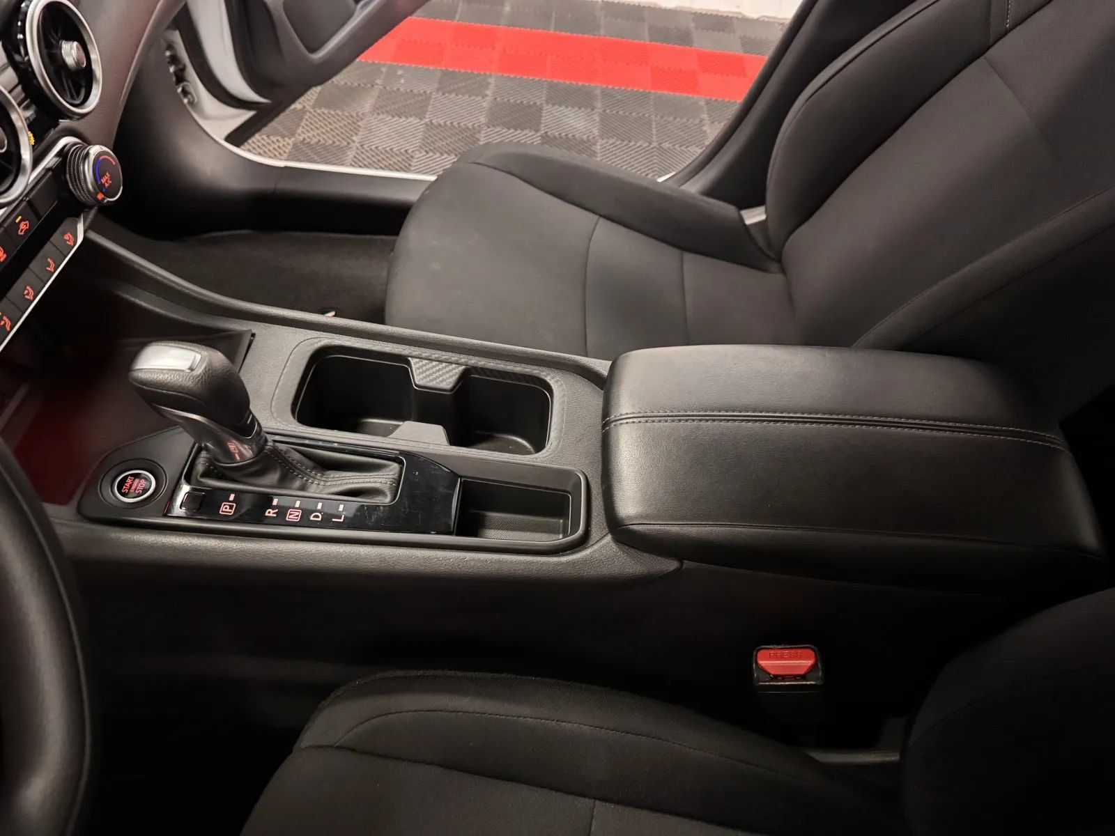 Used 2024 Nissan Sentra S FWD image 31
