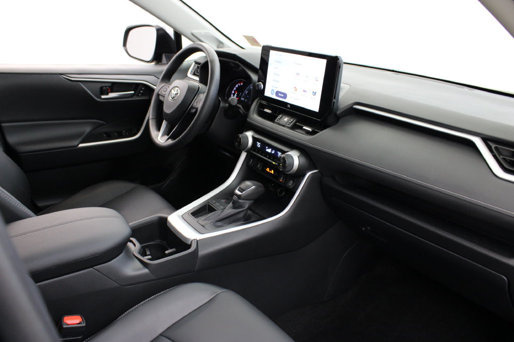 Used 2025 Toyota RAV4 XLE Premium w/ Weather Package FWD image 26
