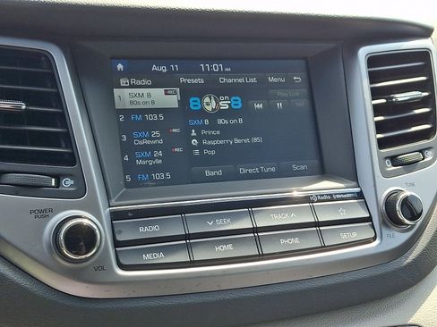 Used 2018 Hyundai Tucson SEL w/ Winter Package AWD/4WD image 23