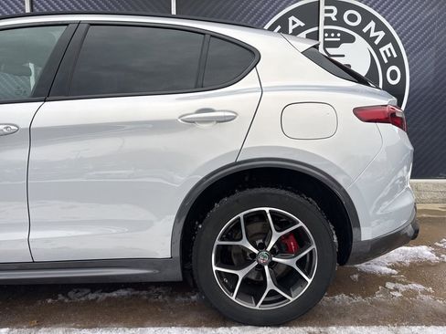 Used 2023 Alfa Romeo Stelvio Ti image 14