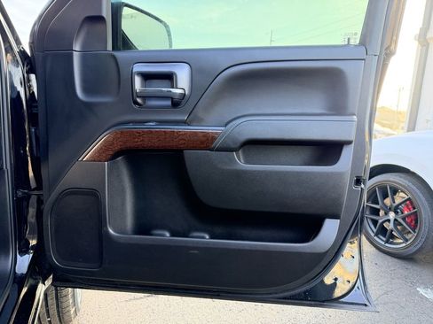 Used 2018 GMC Sierra 1500 SLE w/ SLE Value Package image 22