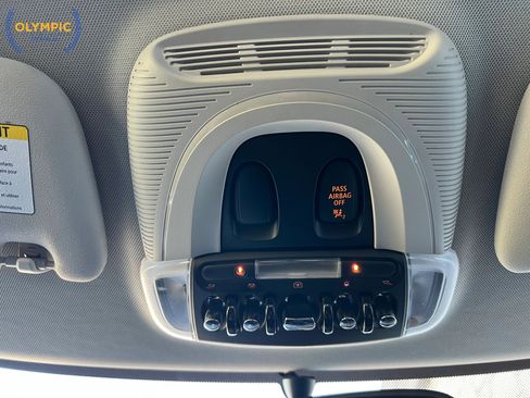 Used 2017 MINI Cooper Clubman ALL4 w/ Premium Package image 38