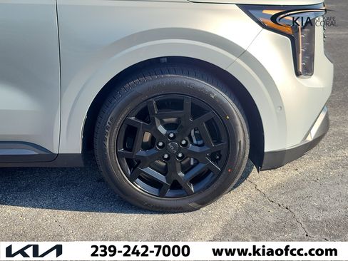 Certified 2025 Kia Carnival SX Prestige FWD image 7