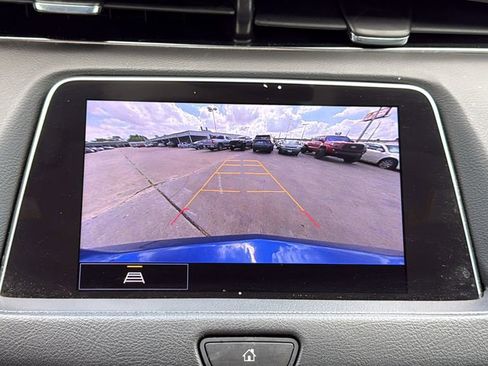 Used 2023 Cadillac XT4 Luxury w/ Cold Weather Package image 26