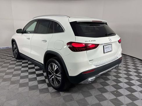 Used 2025 Mercedes-Benz GLA 250 4MATIC image 6