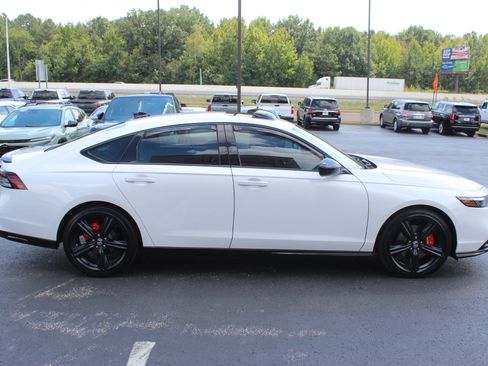 Used 2025 Honda Accord Sport image 5