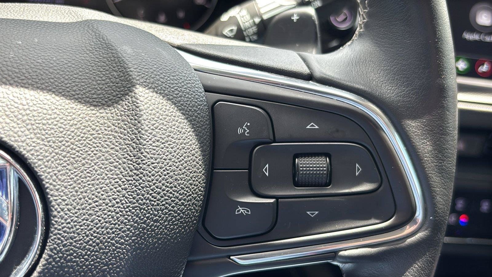 Certified 2023 Buick Envision Preferred AWD/4WD image 30