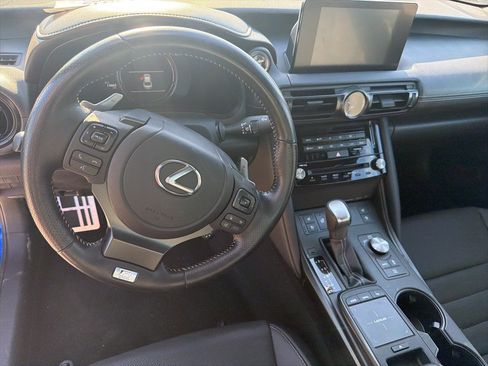 Used 2024 Lexus IS 300 F Sport image 11