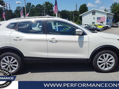 Used 2020 Nissan Rogue Sport SV w/ All-Weather Package image 2
