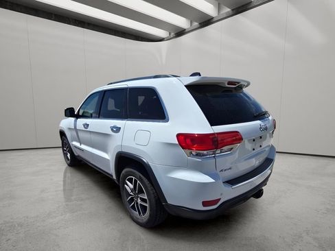 Used 2019 Jeep Grand Cherokee Limited w/ Trailer Tow Group IV AWD/4WD image 3