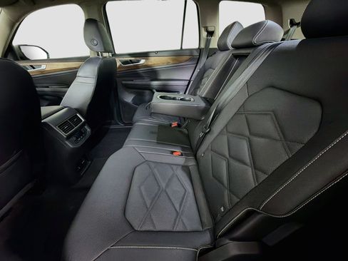 Used 2026 Volkswagen Atlas SE FWD image 26