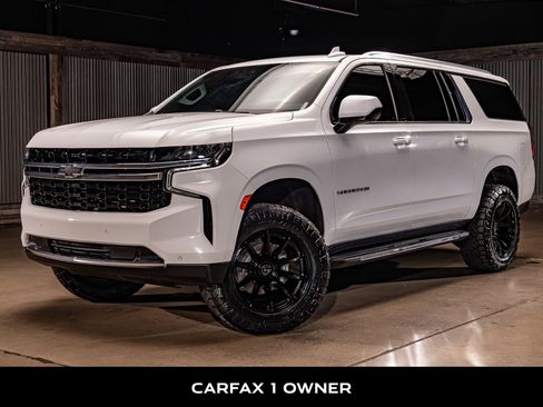 Used 2024 Chevrolet Suburban LS image 5