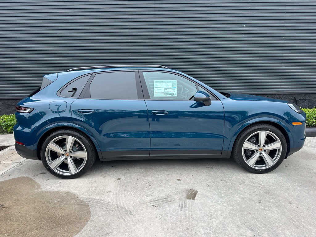 Certified 2026 Porsche Cayenne AWD/4WD image 10