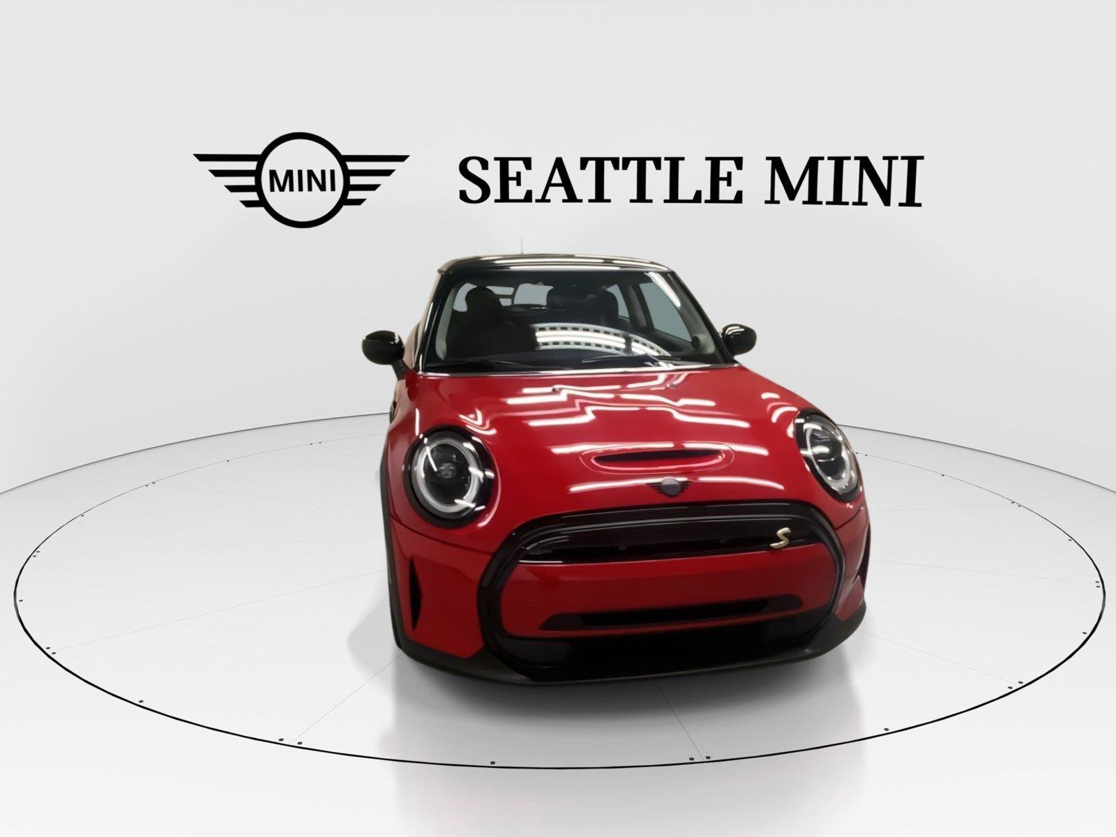 Used 2024 MINI Cooper SE FWD image 3