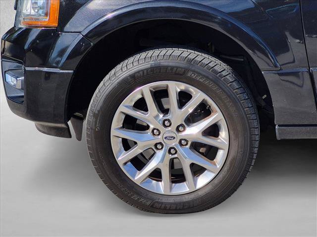 Used 2015 Ford Expedition EL Limited w/ Equipment Group 301A RWD image 9