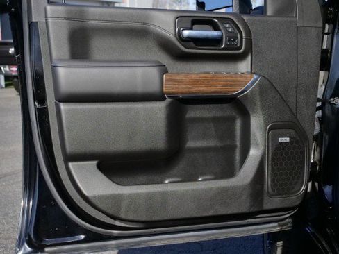 Used 2022 Chevrolet Silverado 2500 High Country w/ Z71 Off-Road Package image 27