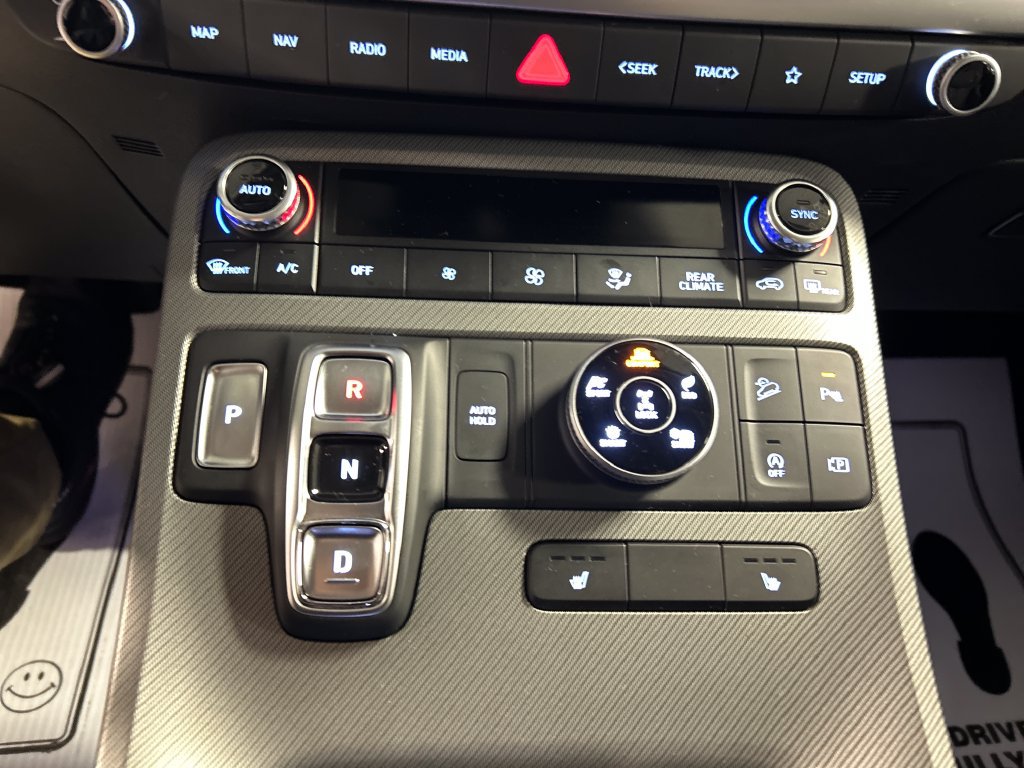 Used 2025 Hyundai Palisade SEL AWD/4WD image 17