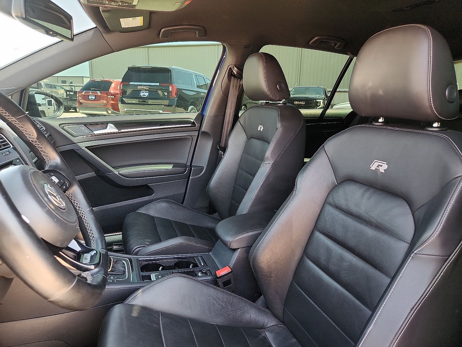 Used 2015 Volkswagen Golf R 4-Door AWD/4WD image 11