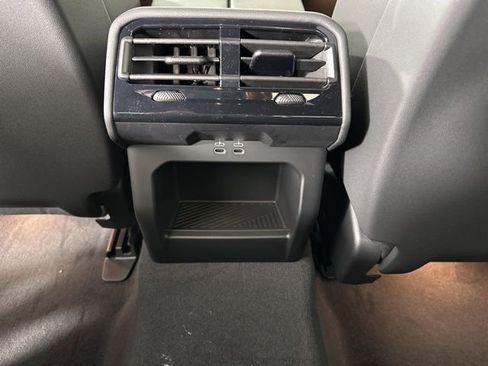 Used 2024 BMW i5 eDrive40i w/ Premium Package image 17