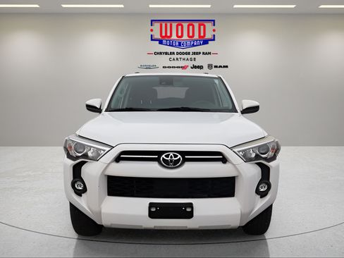 Used 2021 Toyota 4Runner SR5 AWD/4WD image 13