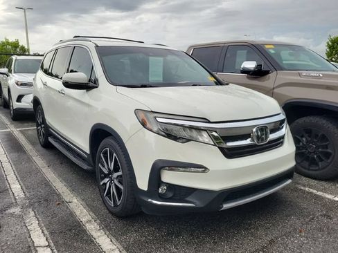 Used 2019 Honda Pilot Touring image 3