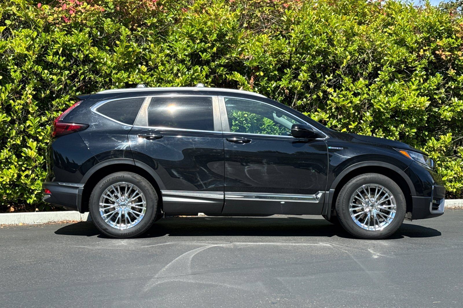Used 2022 Honda CR-V Touring image 3