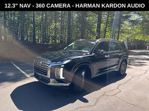 Used 2025 Hyundai Palisade Calligraphy image 3