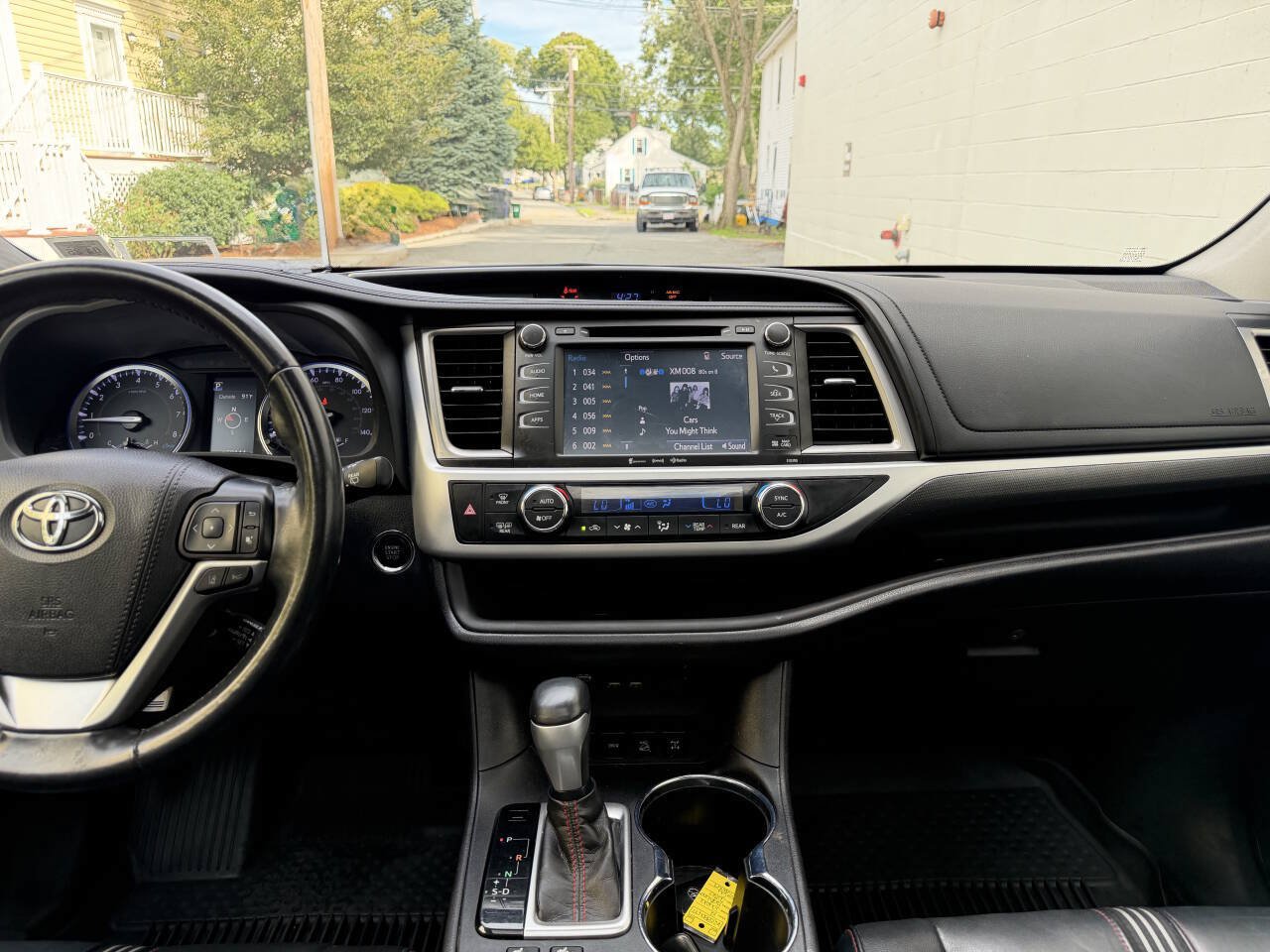 Used 2019 Toyota Highlander SE AWD/4WD image 24