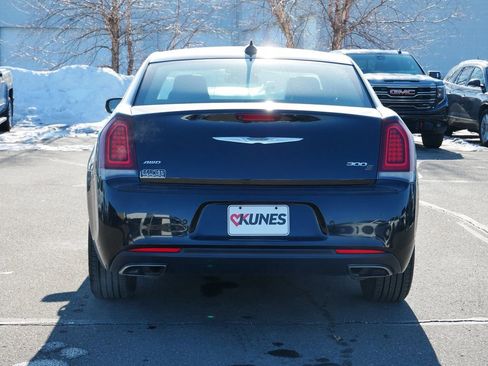 Used 2017 Chrysler 300 S w/ 300S Premium Group image 6