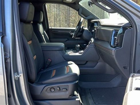 Used 2024 GMC Sierra 1500 AT4 w/ Technology Package image 14