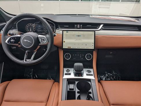 New 2026 Jaguar F-PACE R-Dynamic S image 11