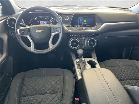 Used 2022 Chevrolet Blazer LT FWD image 11