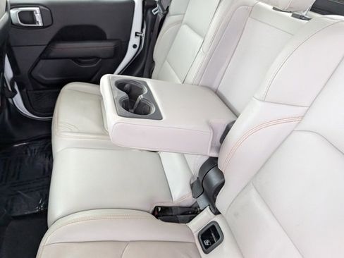 Used 2021 Jeep Gladiator Mojave image 21