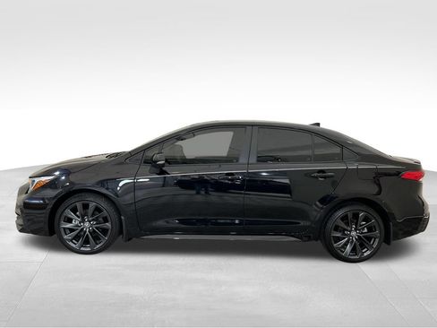 Used 2025 Toyota Corolla SE FWD image 2
