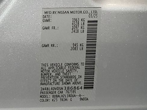 Used 2025 Nissan Altima 2.5 SV FWD image 33
