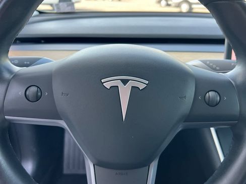 Used 2019 Tesla Model 3 RWD image 22