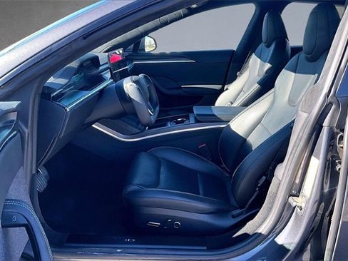 Used 2022 Tesla Model S Plaid image 18