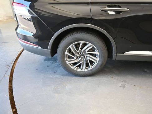 Used 2023 Lincoln Aviator AWD image 26