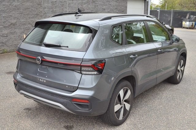Used 2025 Volkswagen Taos S AWD/4WD image 8